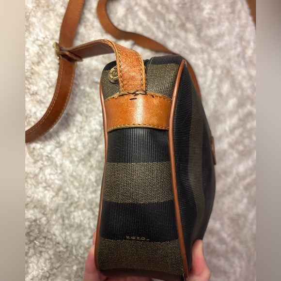 Fendi Vintage Pequin Crossbody Bag - Picture 4 of 16